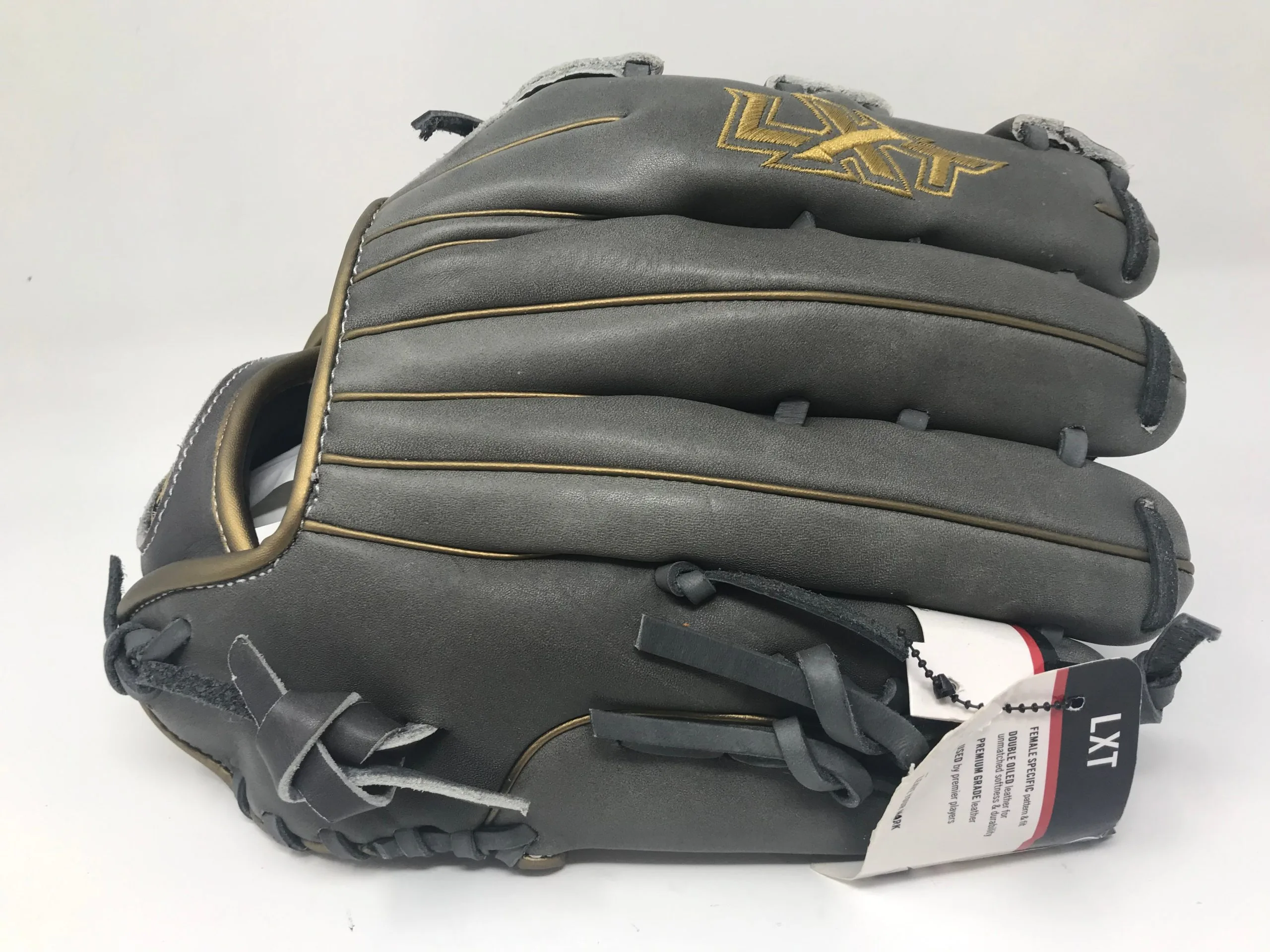 New Louisville Slugger 2019 LXT 12.5" Pitcher's Fastpitch Glove LHT Grey/Gold 3 New Louisville Slugger 2019 LXT 12.5" Pitcher's Fastpitch Glove LHT Grey/Gold - Image 3